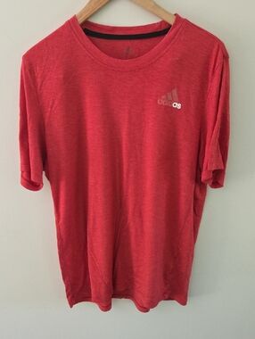 Adidas Men’s Aeroready Red Short Sleeve Crew Tee T-shirt